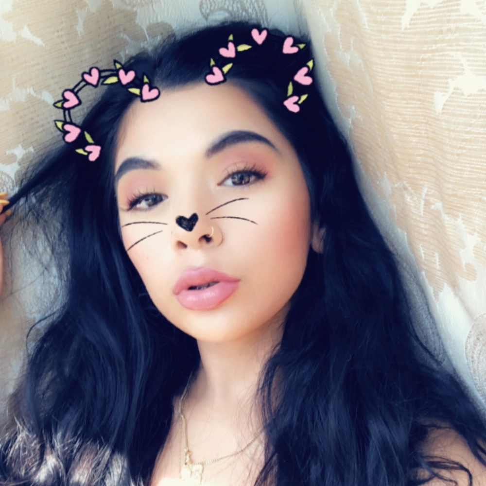 Meet your Posher, Valeria